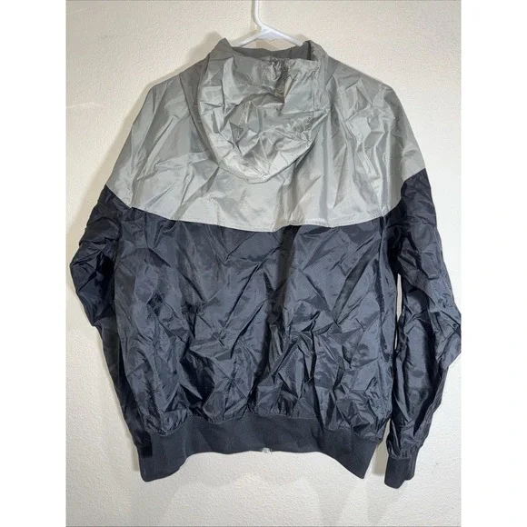 NIKE Windrunner Windbreaker M-size Jacket Black/Olive - Picture 2 of 4